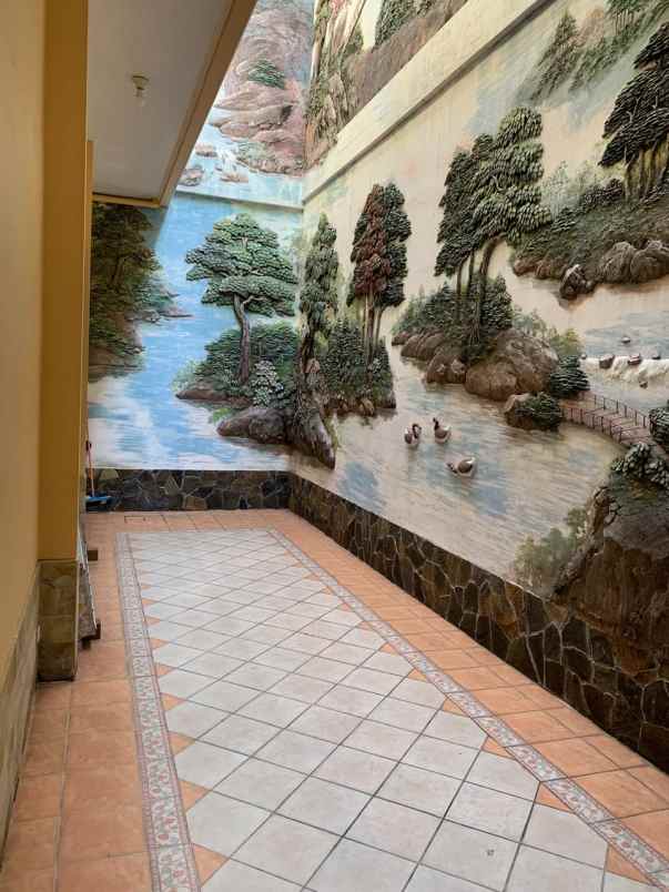 dijual rumah pakuwon city villa royal