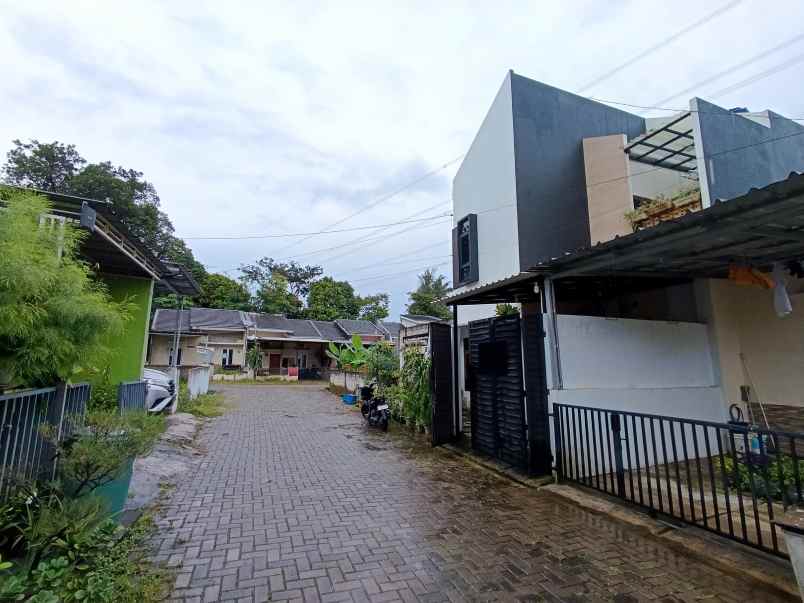 dijual rumah pancoran mas
