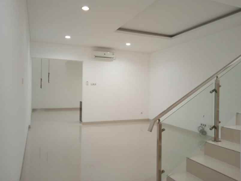 dijual rumah pantai mentari ocean