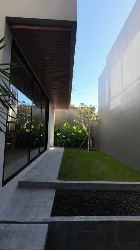 dijual rumah pecatu indah resort bali