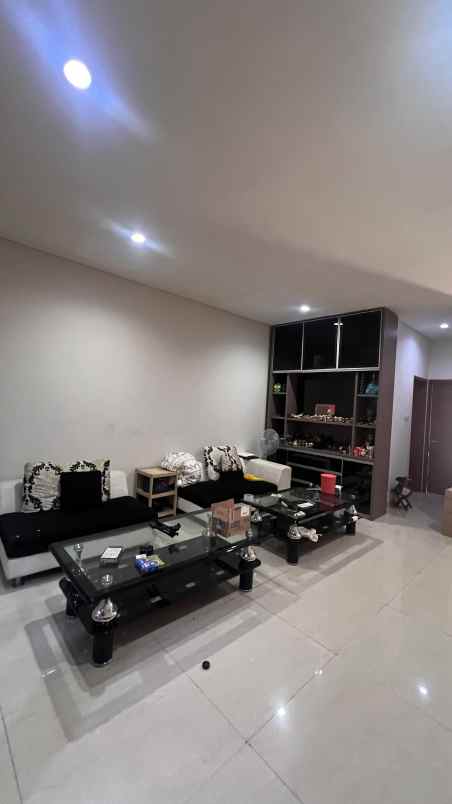 dijual rumah pelangi gading residence