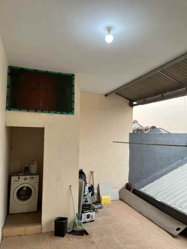 dijual rumah perum jaya regency