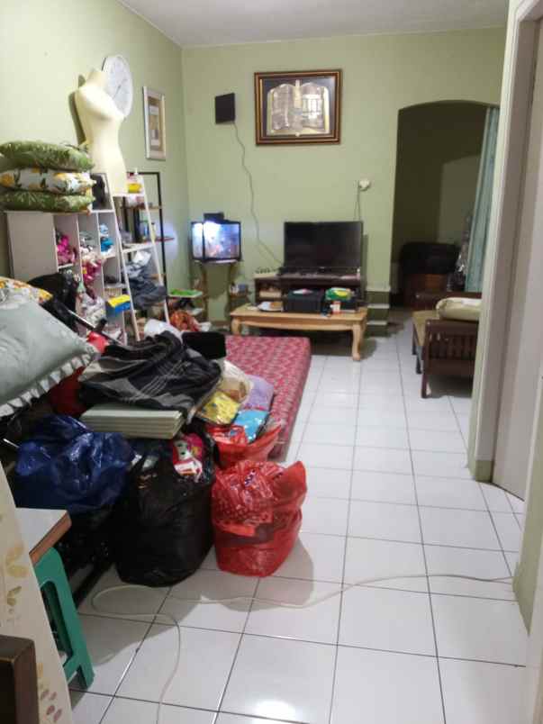 dijual rumah perum mampang indah