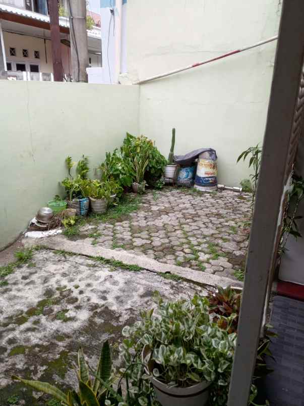dijual rumah perum mampang indah