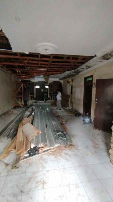 dijual rumah perumahan batu indah