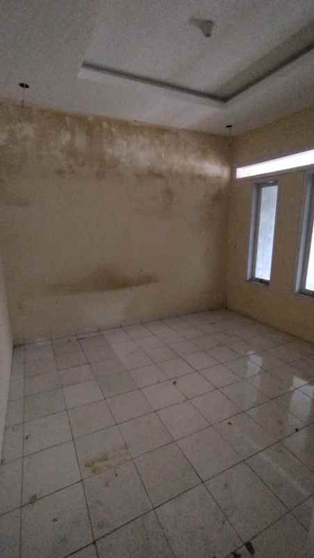 dijual rumah perumahan batu indah