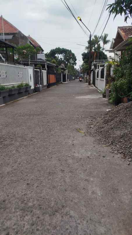 dijual rumah perumahan batu indah