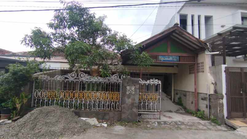 dijual rumah perumahan batu indah