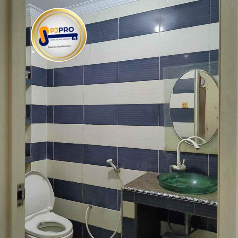 dijual rumah perumahan duta bandara permai