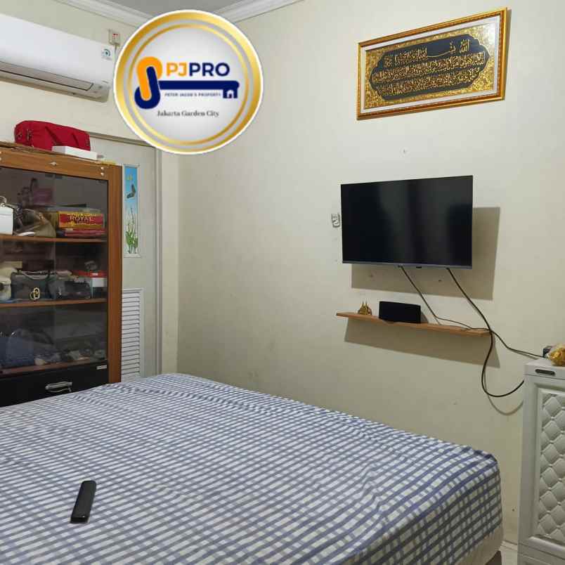 dijual rumah perumahan duta bandara permai