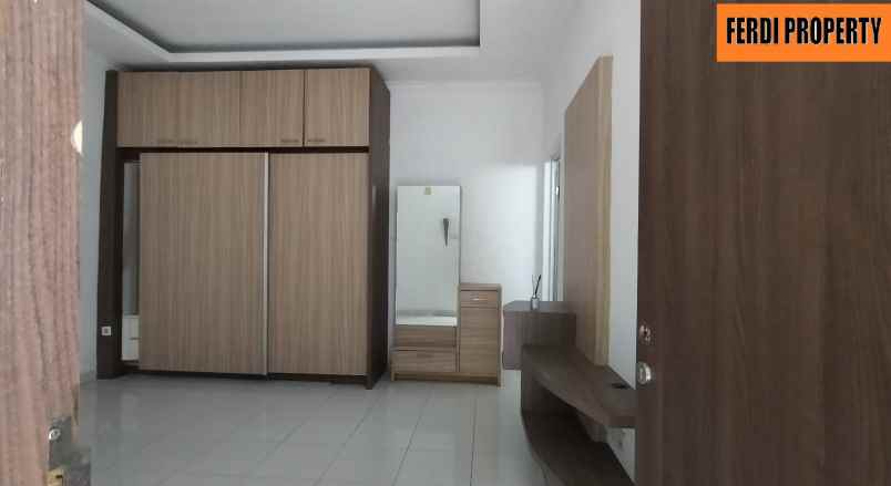 dijual rumah perumahan legenda wisata