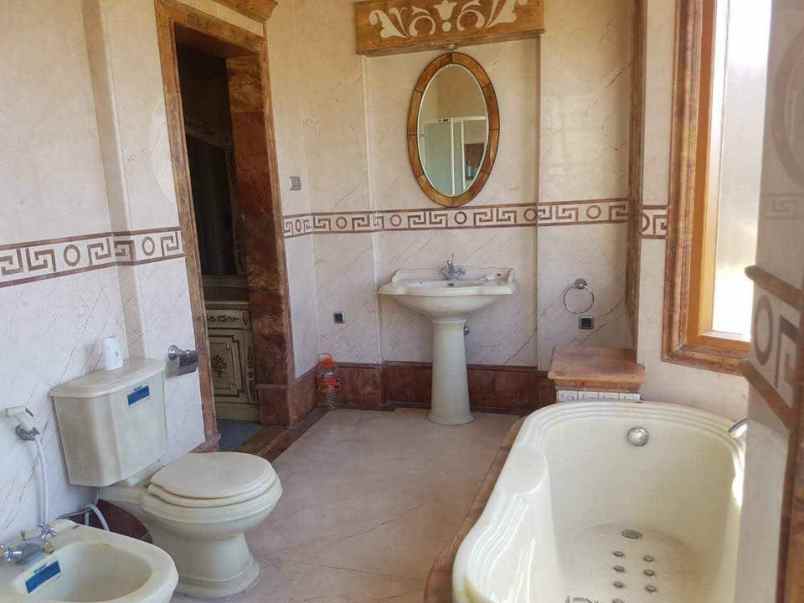 dijual rumah perumahan regency 21