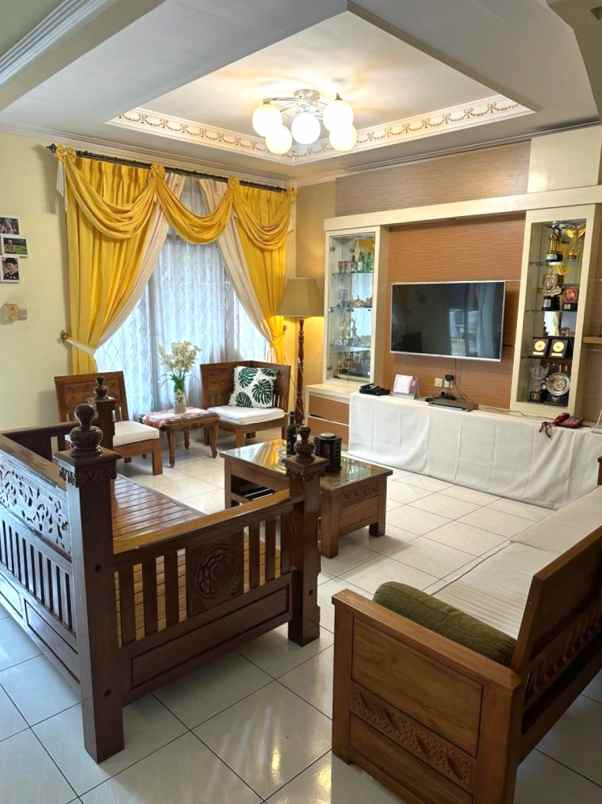 dijual rumah perumahan taman modern