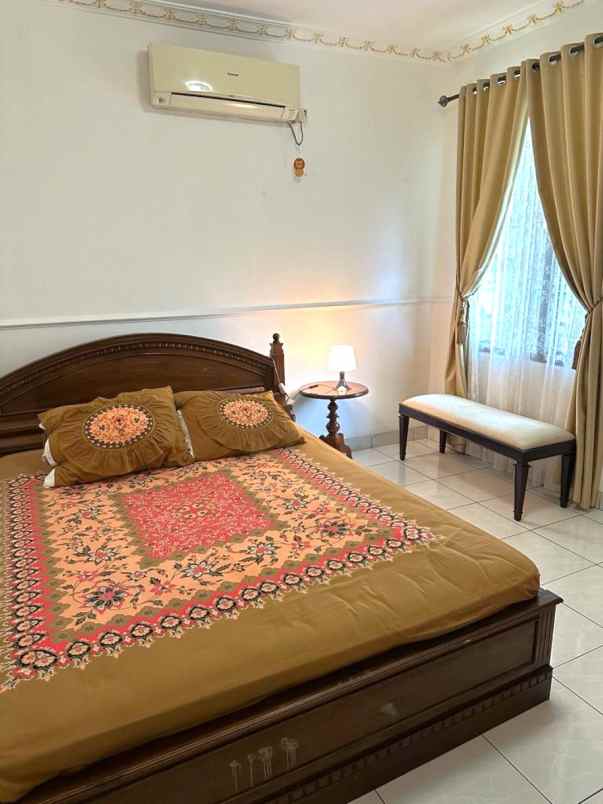 dijual rumah perumahan taman modern