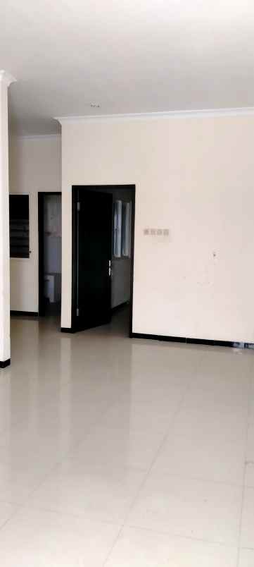 dijual rumah perumahan urban mansion no