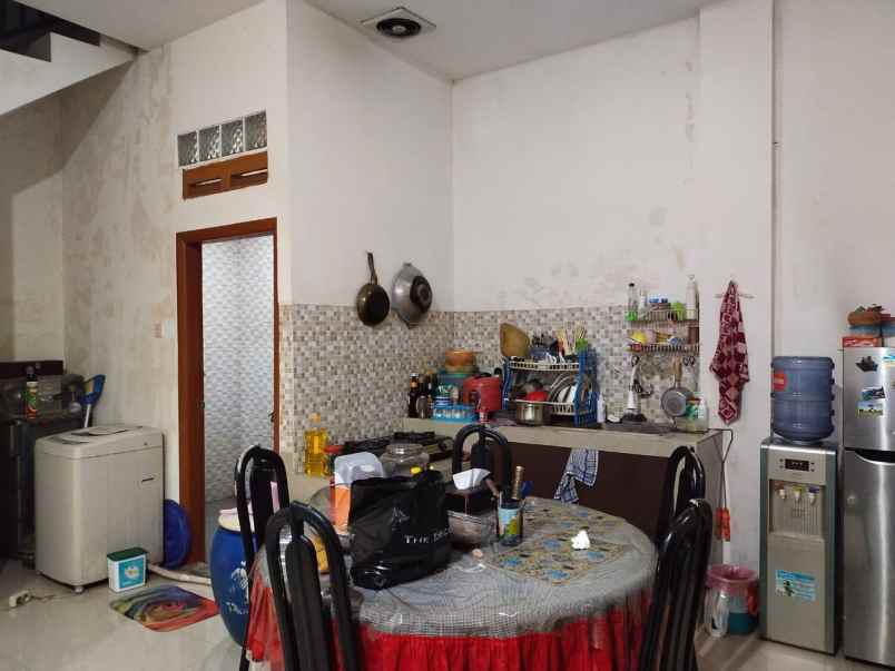 dijual rumah perumahan villa taman
