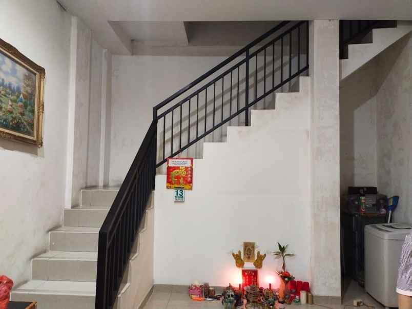 dijual rumah perumahan villa taman