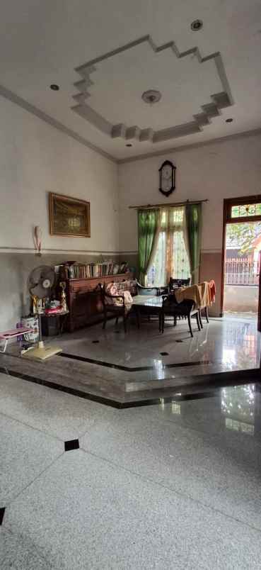 dijual rumah perumahan wisma