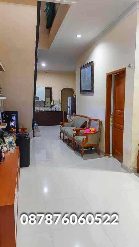 dijual rumah perumnas depok 2 tengah jl