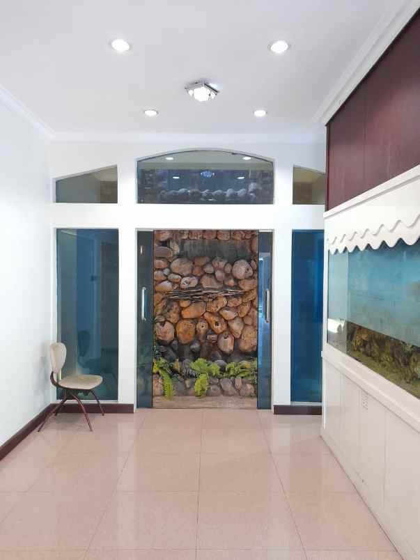 dijual rumah pinus asri