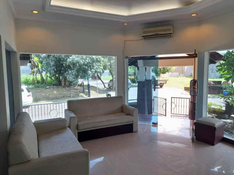 dijual rumah pinus asri