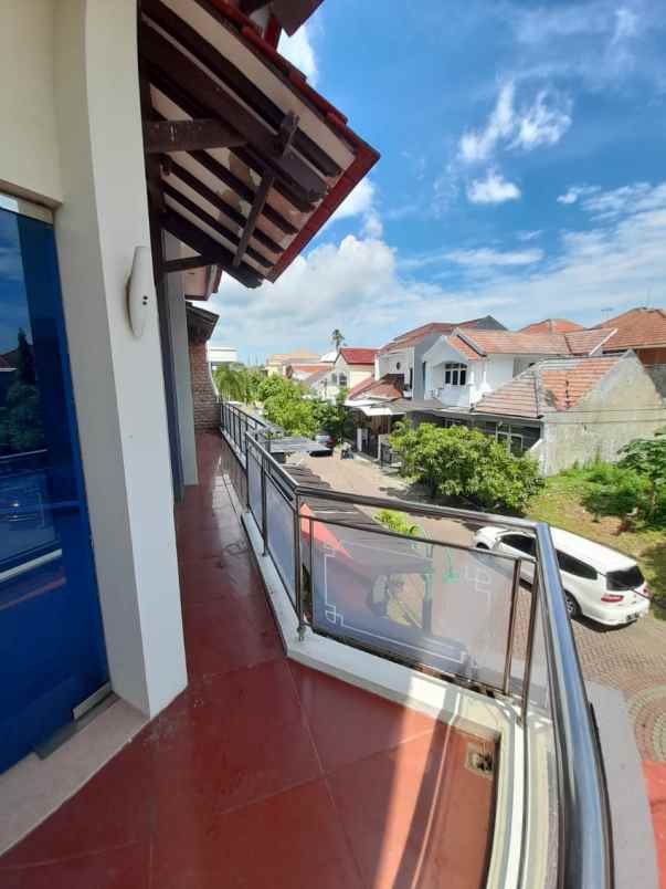 dijual rumah pinus asri