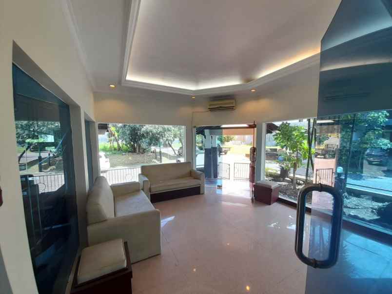 dijual rumah pinus asri