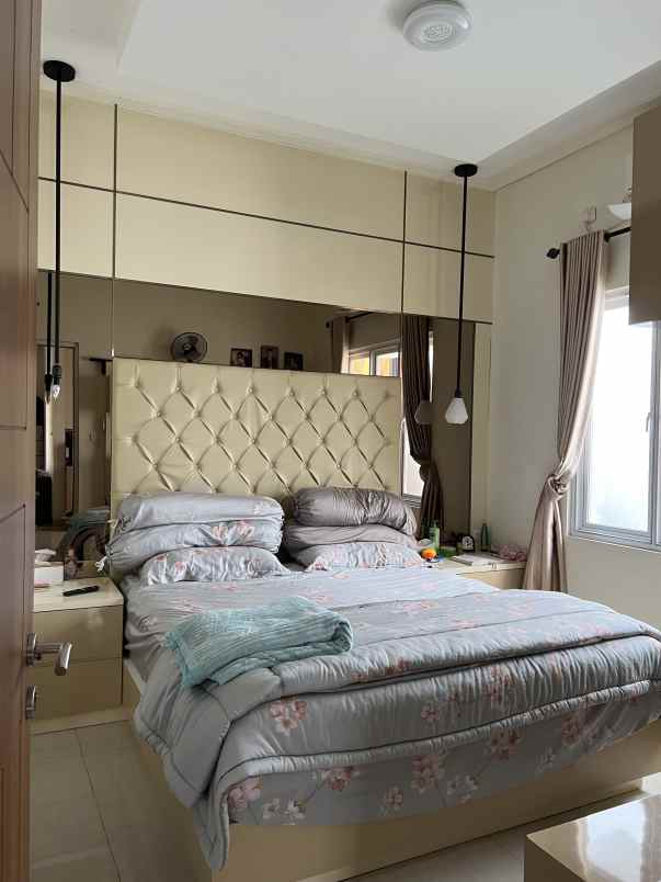 dijual rumah pondok gading utama