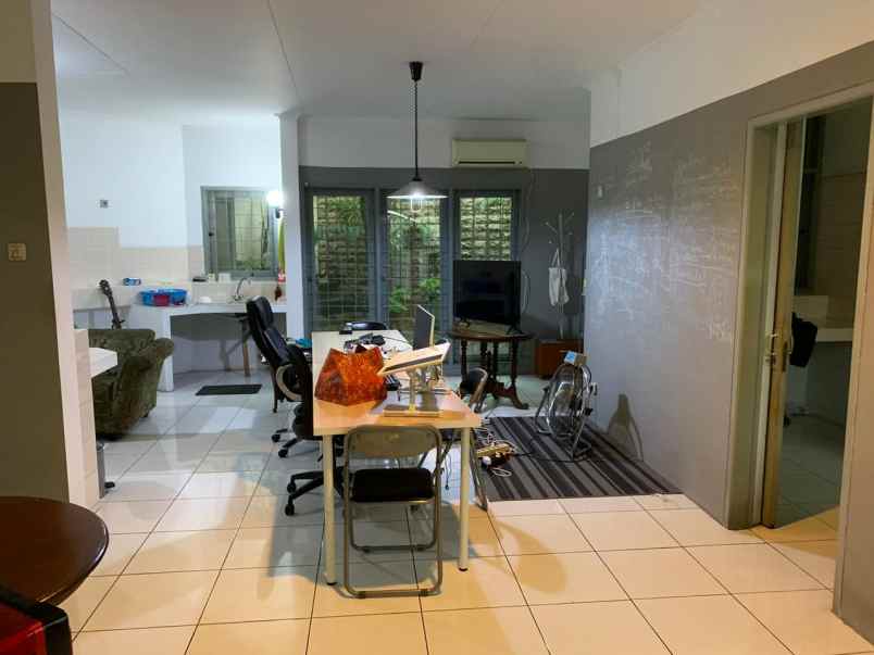 dijual rumah pondok indah