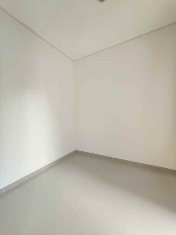 dijual rumah pondok kelapa