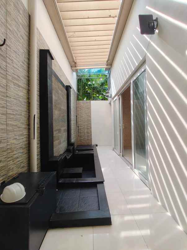 dijual rumah pondok kelapa jakarta timur