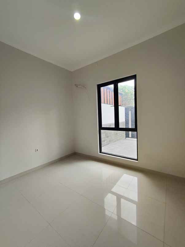 dijual rumah pondok kelapa jaktim