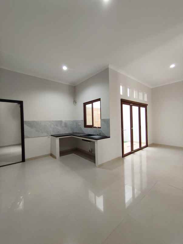 dijual rumah pondok kelapa jaktim