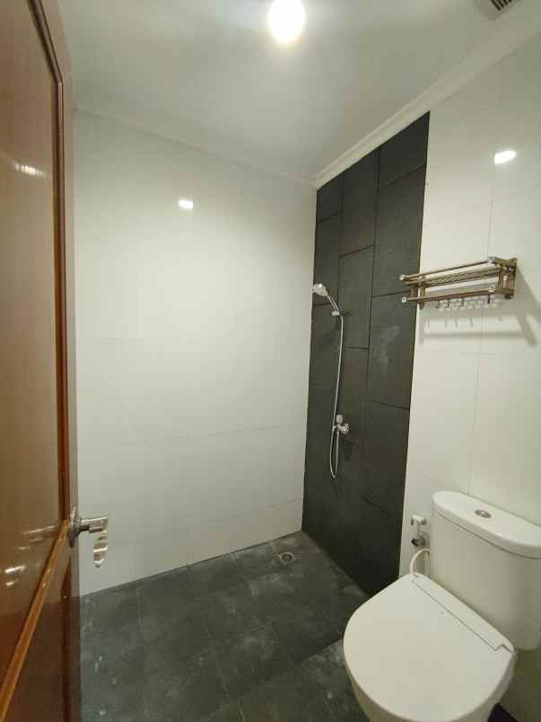 dijual rumah pondok kelapa jaktim