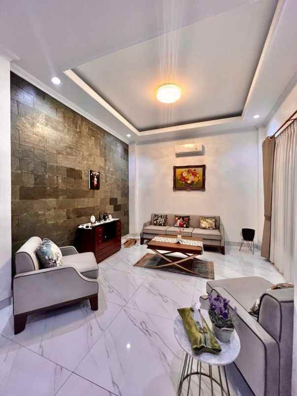 dijual rumah pondok pinang