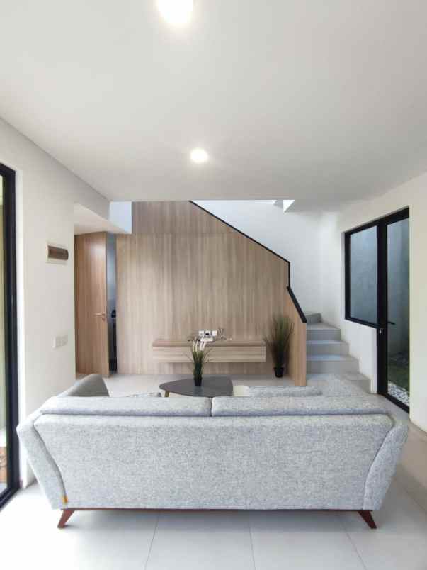 dijual rumah pondok ranji