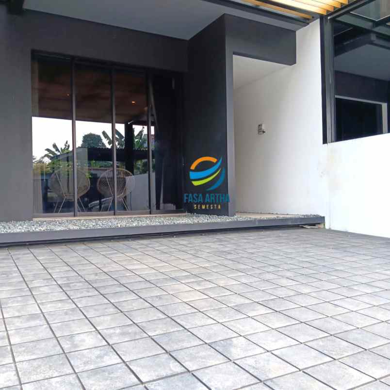 dijual rumah ponfok gede bekasi