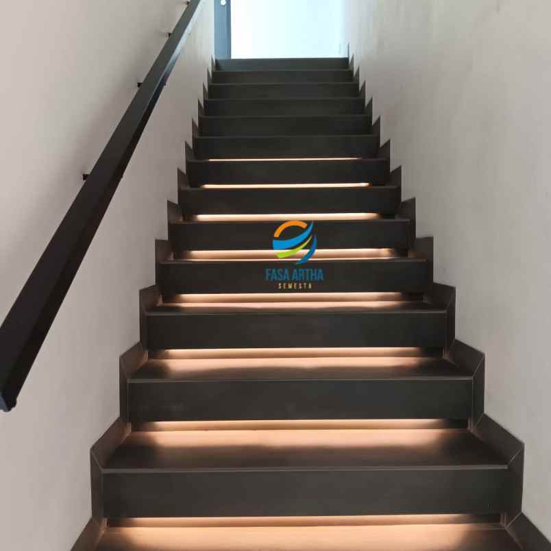 dijual rumah ponfok gede bekasi