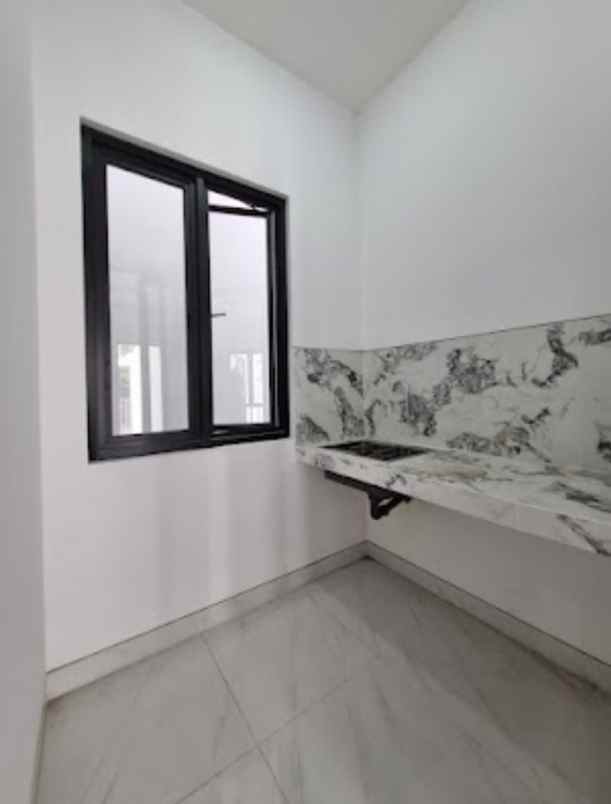 dijual rumah prapen indah