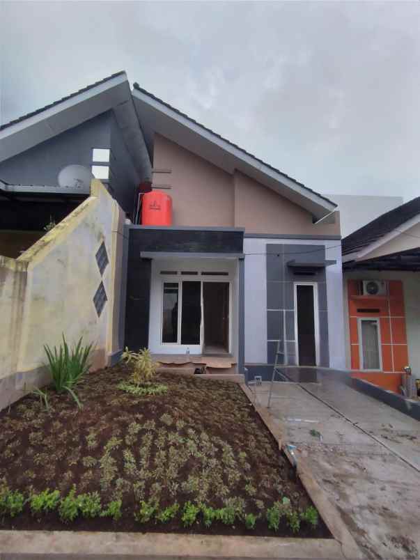 dijual rumah pudakpayung