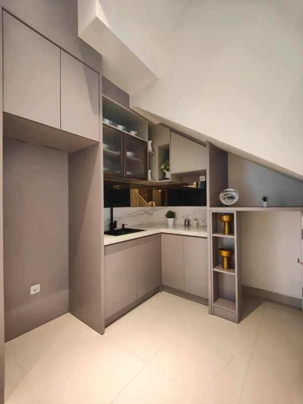 dijual rumah puri galaxy