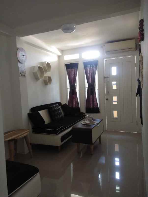 dijual rumah puri kranji regensy