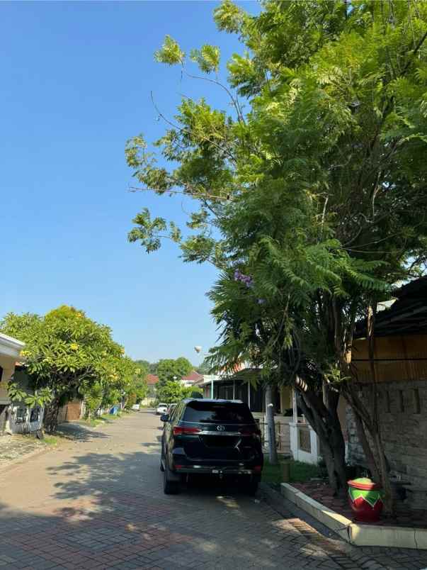 dijual rumah puri surya jaya
