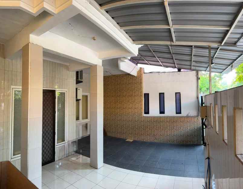 dijual rumah puri surya jaya