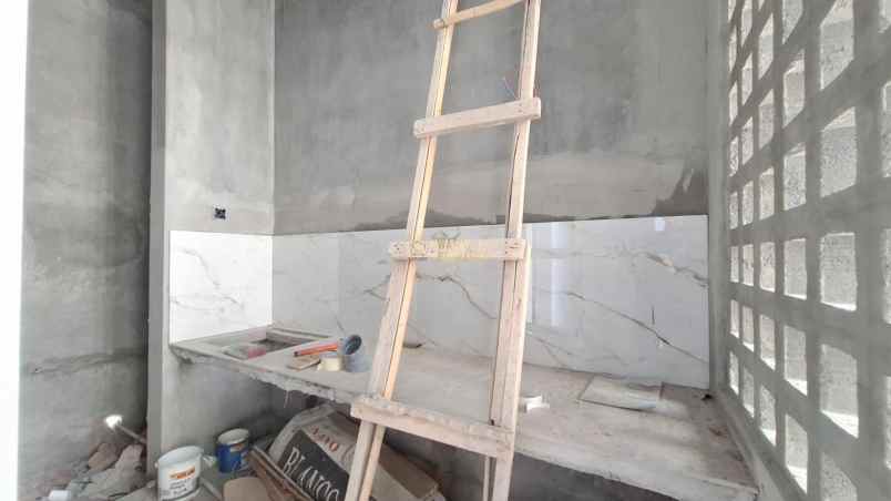 dijual rumah purwomartani