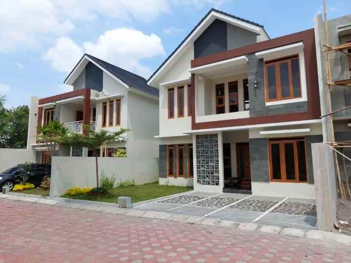 dijual rumah purwomartani kalasan sleman