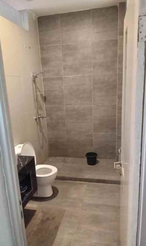 dijual rumah raffless hills