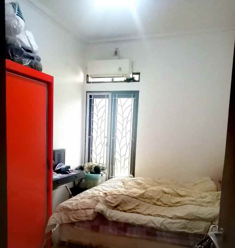 dijual rumah rangkapan jaya baru depok
