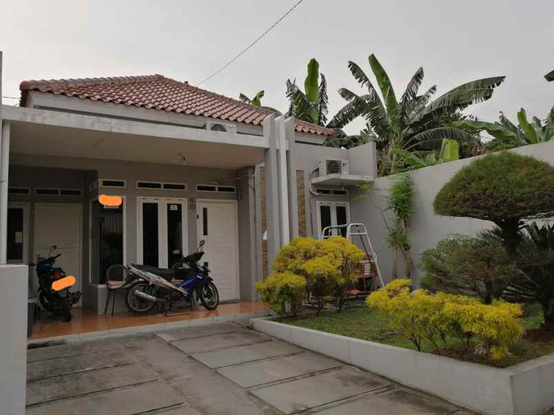 dijual rumah rangkapan jaya baru depok