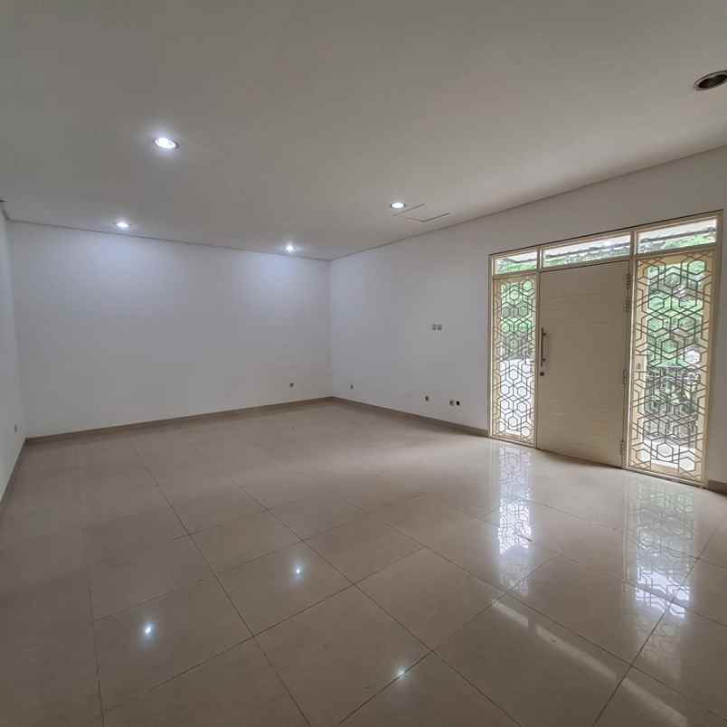 dijual rumah residence one